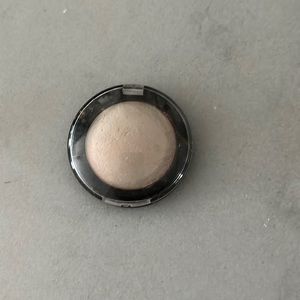 Pat McGrath Iridescent Pink 003 pigment